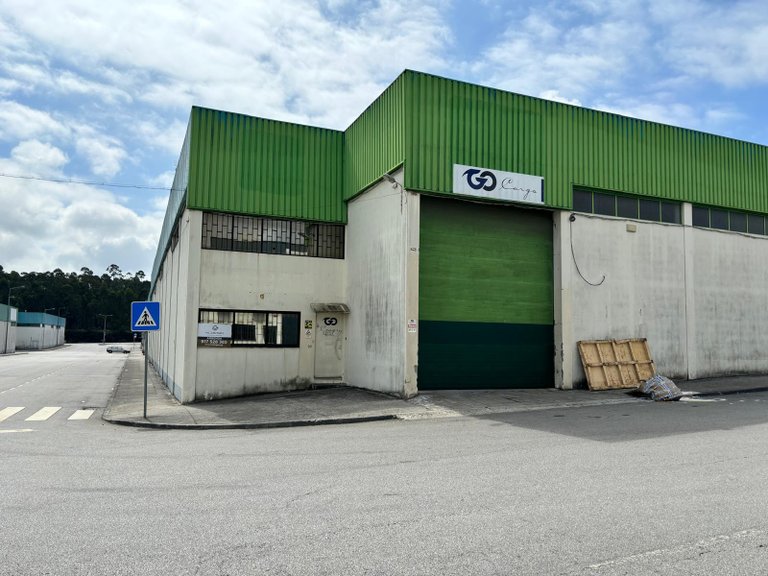 Commercial for Rent in Castêlo Da Maia, Porto 2