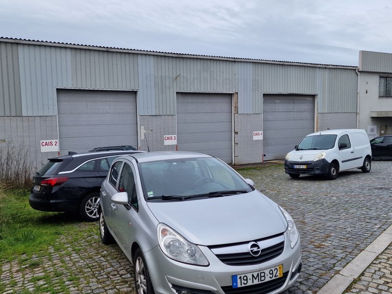 Commercial for Rent in Vila Nova Da Telha, Porto 3