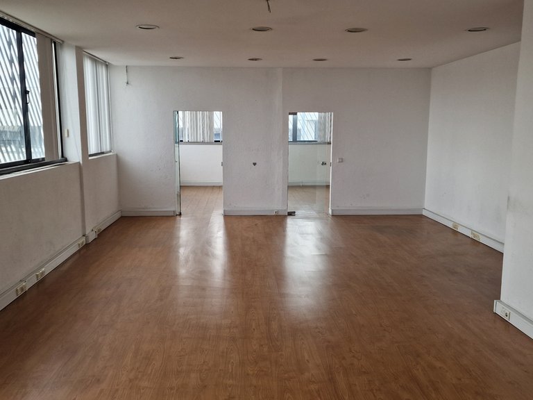 Commercial for Rent in Vila Nova Da Telha, Porto 7