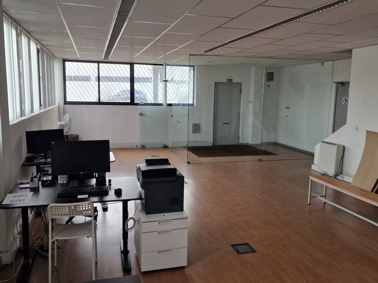 Commercial for Rent in Vila Nova Da Telha, Porto 10