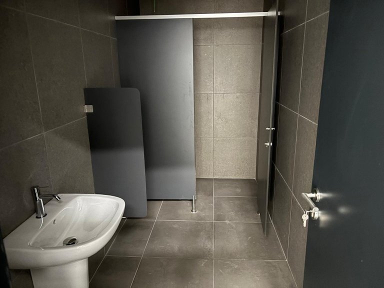 Commercial for Rent in Vilarinho Das Cambas, Cavado 7