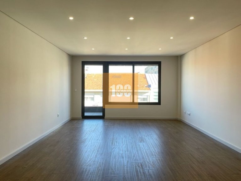 Apartment for Sale in Cedofeita, Santo Ildefonso, Sé, Miragaia, São Nicolau E Vitória, Porto 4
