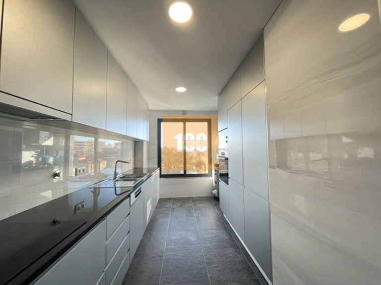Apartment for Sale in Cedofeita, Santo Ildefonso, Sé, Miragaia, São Nicolau E Vitória, Porto 8
