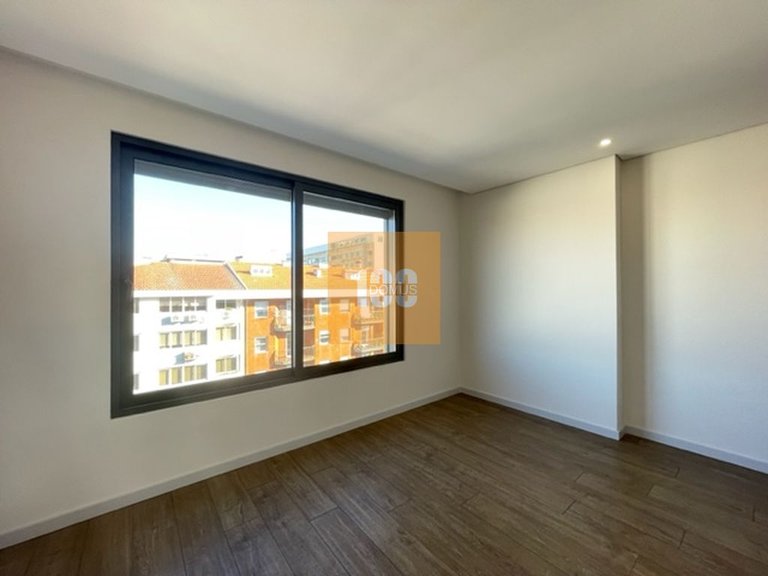 Apartment for Sale in Cedofeita, Santo Ildefonso, Sé, Miragaia, São Nicolau E Vitória, Porto 7
