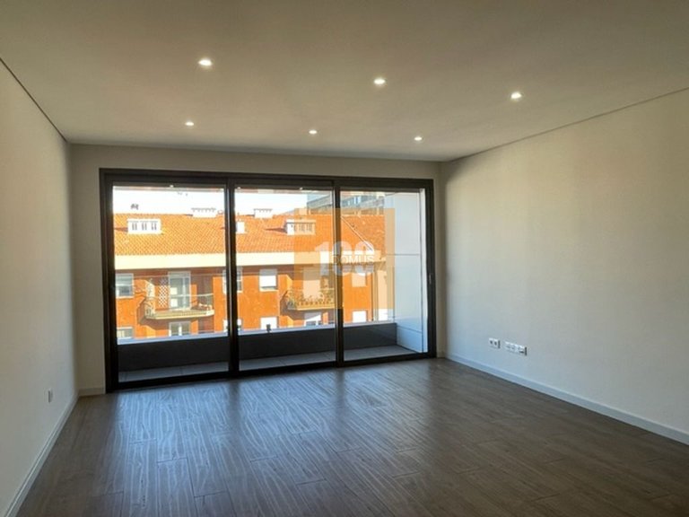 Apartment for Sale in Cedofeita, Santo Ildefonso, Sé, Miragaia, São Nicolau E Vitória, Porto 4