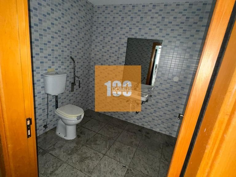Commercial for Sale in Mafamude, Porto 5