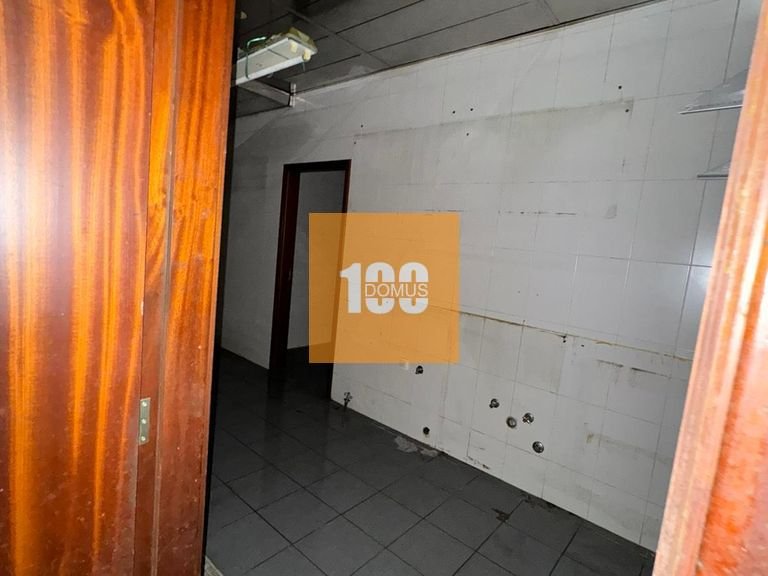 Commercial for Sale in Mafamude, Porto 7