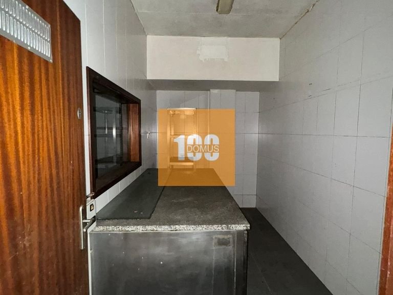Commercial for Sale in Mafamude, Porto 12