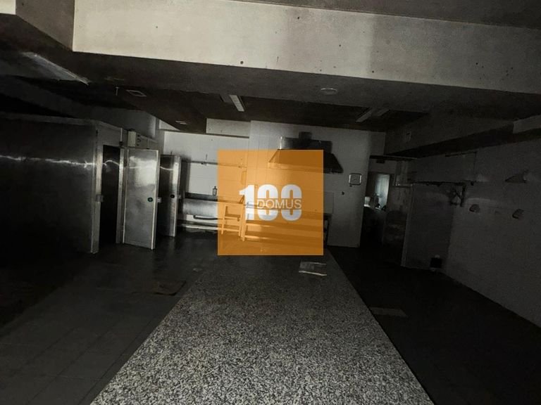Commercial for Sale in Mafamude, Porto 17