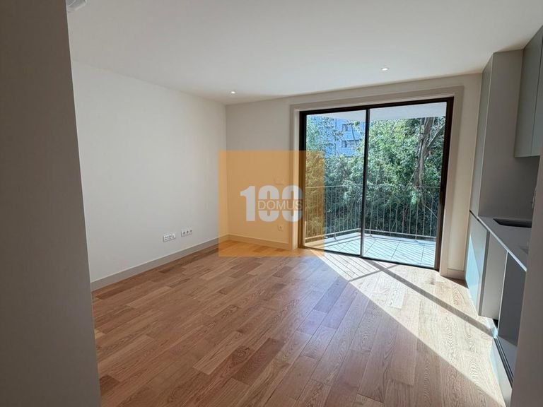 Apartment for Sale in Cedofeita, Santo Ildefonso, Sé, Miragaia, São Nicolau E Vitória, Porto 4
