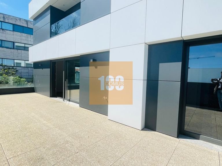 Apartment for Sale in Cedofeita, Santo Ildefonso, Sé, Miragaia, São Nicolau E Vitória, Porto 2