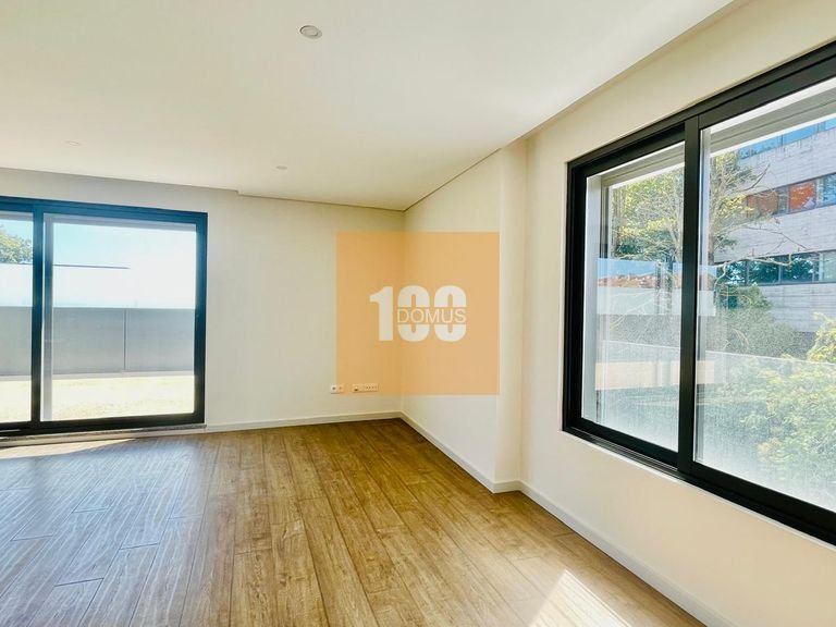 Apartment for Sale in Cedofeita, Santo Ildefonso, Sé, Miragaia, São Nicolau E Vitória, Porto 3