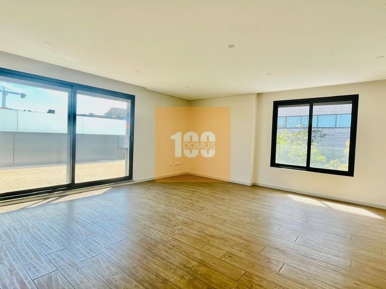 Apartment for Sale in Cedofeita, Santo Ildefonso, Sé, Miragaia, São Nicolau E Vitória, Porto 4