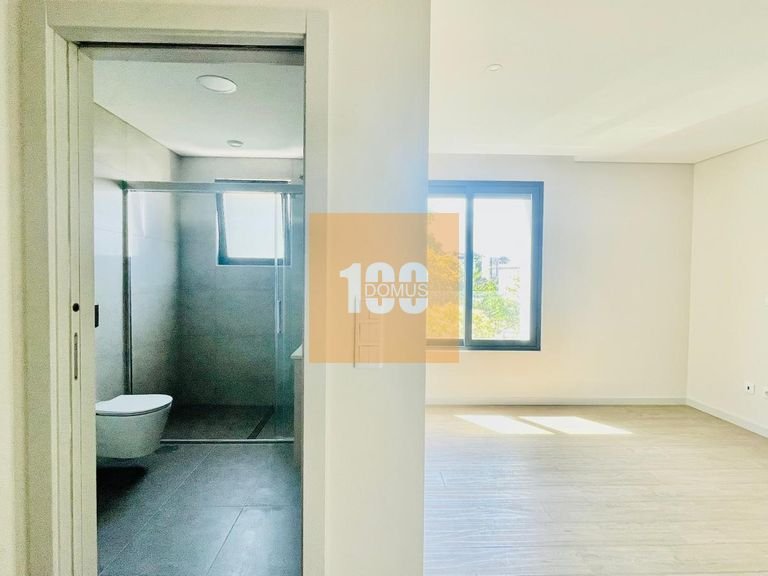 Apartment for Sale in Cedofeita, Santo Ildefonso, Sé, Miragaia, São Nicolau E Vitória, Porto 7