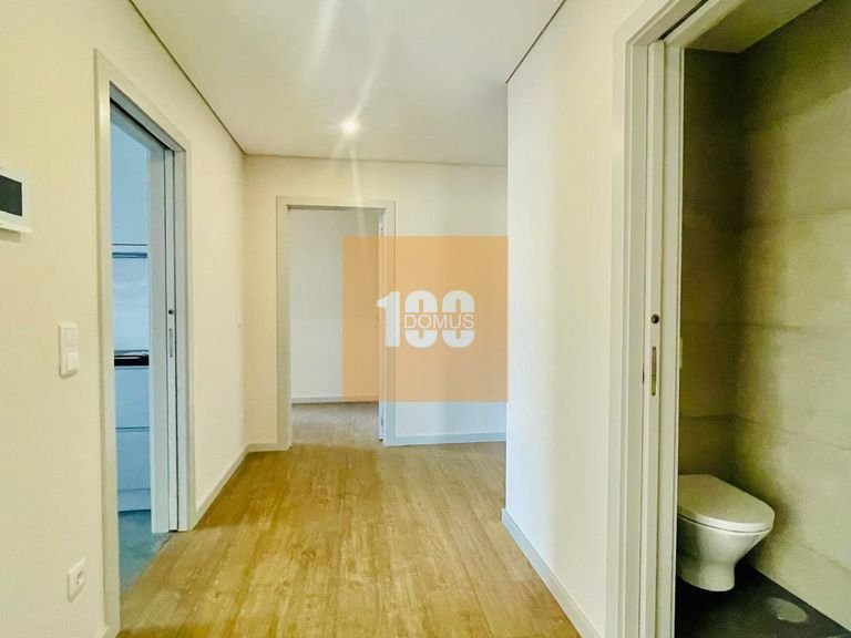 Apartment for Sale in Cedofeita, Santo Ildefonso, Sé, Miragaia, São Nicolau E Vitória, Porto 9