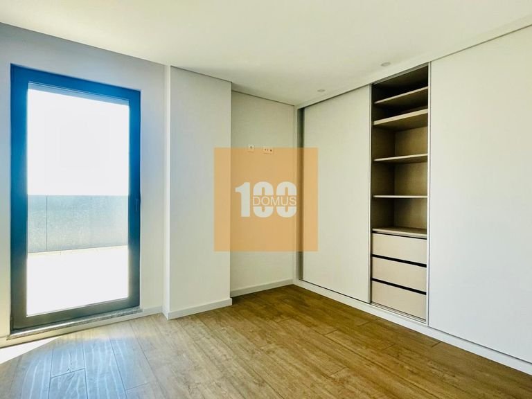 Apartment for Sale in Cedofeita, Santo Ildefonso, Sé, Miragaia, São Nicolau E Vitória, Porto 11
