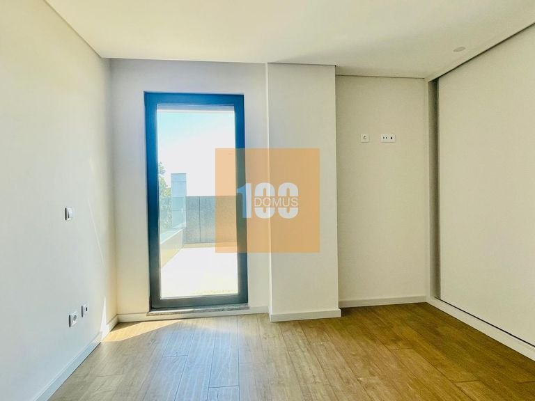 Apartment for Sale in Cedofeita, Santo Ildefonso, Sé, Miragaia, São Nicolau E Vitória, Porto 12