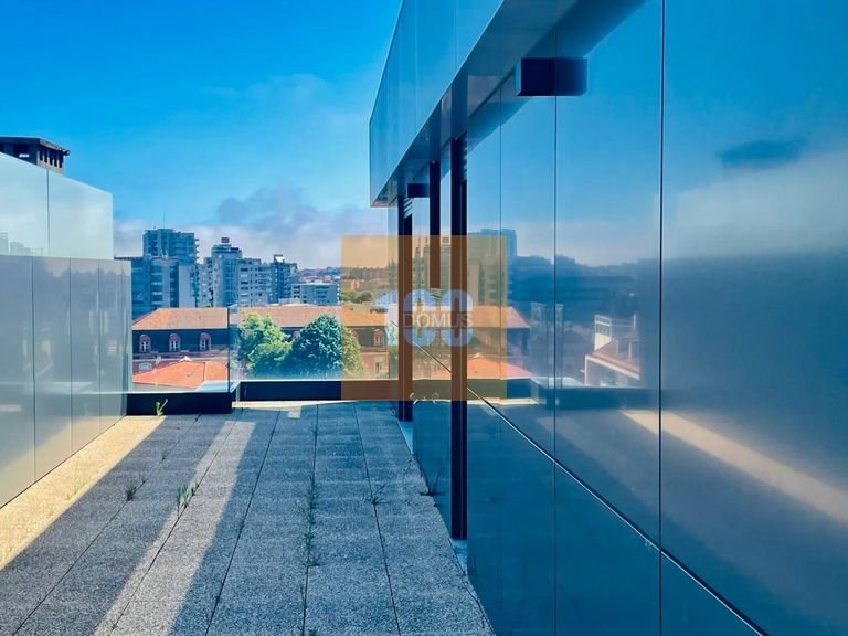 Apartment for Sale in Cedofeita, Santo Ildefonso, Sé, Miragaia, São Nicolau E Vitória, Porto 2