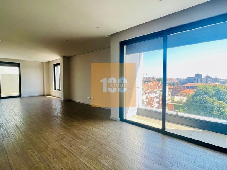 Apartment for Sale in Cedofeita, Santo Ildefonso, Sé, Miragaia, São Nicolau E Vitória, Porto 8