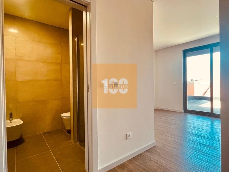 Apartment for Sale in Cedofeita, Santo Ildefonso, Sé, Miragaia, São Nicolau E Vitória, Porto 21