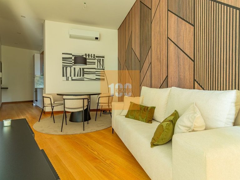 Apartment for Sale in Cedofeita, Santo Ildefonso, Sé, Miragaia, São Nicolau E Vitória, Porto 2