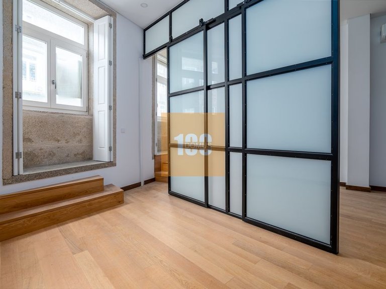 Apartment for Sale in Cedofeita, Santo Ildefonso, Sé, Miragaia, São Nicolau E Vitória, Porto 2