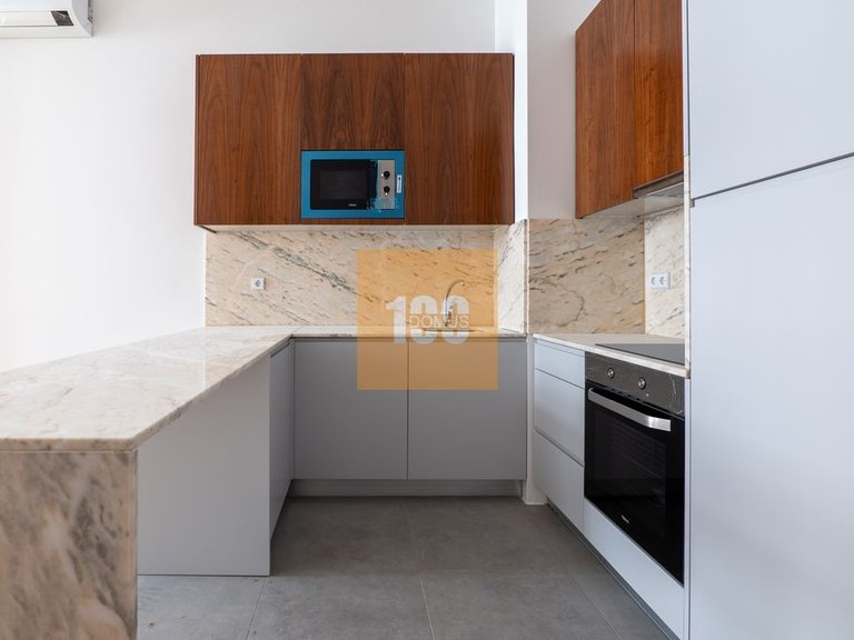 Apartment for Sale in Cedofeita, Santo Ildefonso, Sé, Miragaia, São Nicolau E Vitória, Porto 9