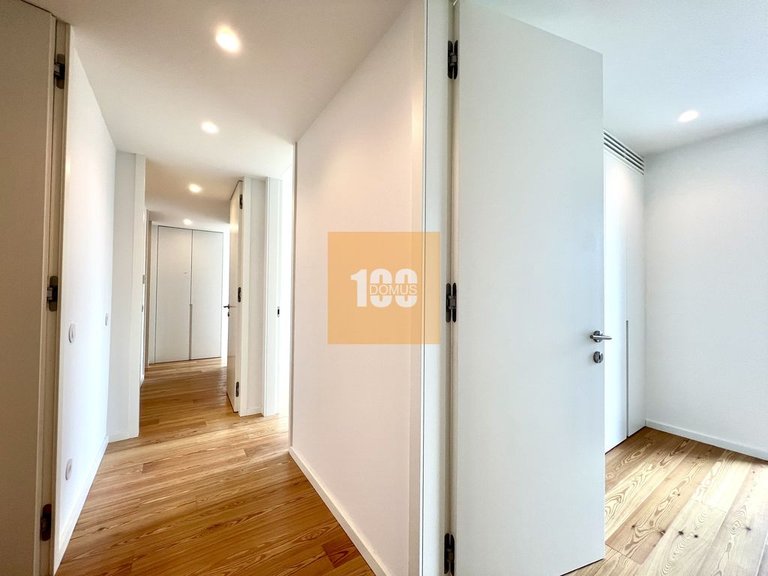 Apartment for Sale in Canidelo, Porto 12