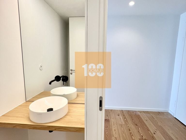 Apartment for Sale in Canidelo, Porto 16