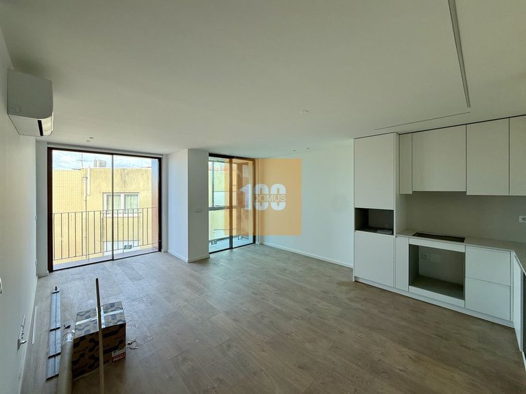 Apartment for Sale in Cedofeita, Santo Ildefonso, Sé, Miragaia, São Nicolau E Vitória, Porto 2