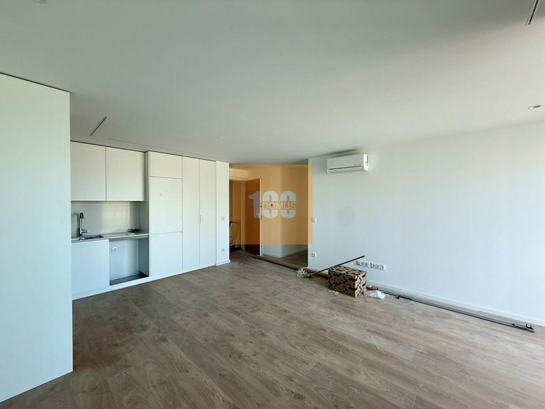 Apartment for Sale in Cedofeita, Santo Ildefonso, Sé, Miragaia, São Nicolau E Vitória, Porto 4