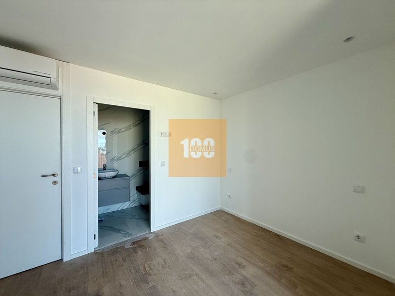 Apartment for Sale in Cedofeita, Santo Ildefonso, Sé, Miragaia, São Nicolau E Vitória, Porto 17