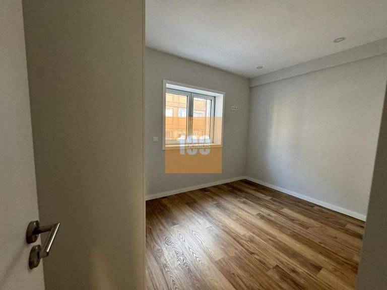 Apartment for Sale in Cedofeita, Santo Ildefonso, Sé, Miragaia, São Nicolau E Vitória, Porto 15