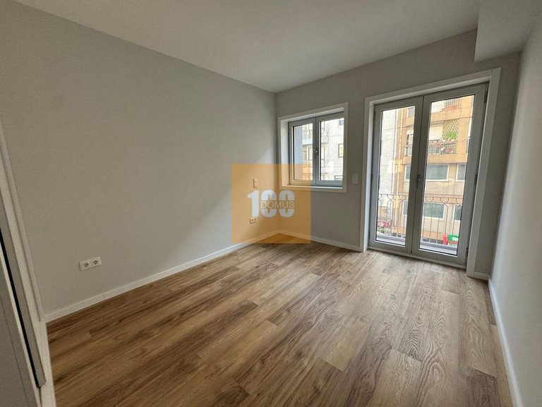 Apartment for Sale in Cedofeita, Santo Ildefonso, Sé, Miragaia, São Nicolau E Vitória, Porto 17