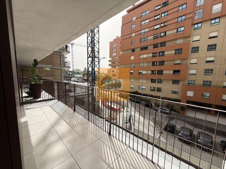 Apartment for Sale in São Pedro Da Afurada, Porto 27