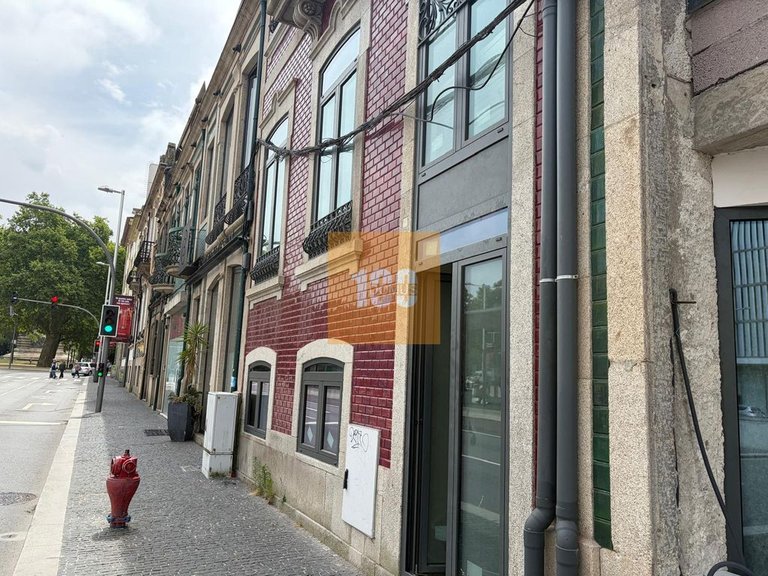 Apartment for Sale in Lordelo Do Ouro E Massarelos, Porto 7