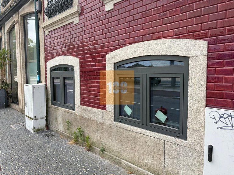 Apartment for Sale in Lordelo Do Ouro E Massarelos, Porto 8