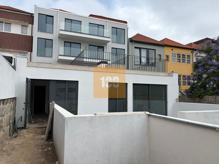 Apartment for Sale in Lordelo Do Ouro E Massarelos, Porto 19