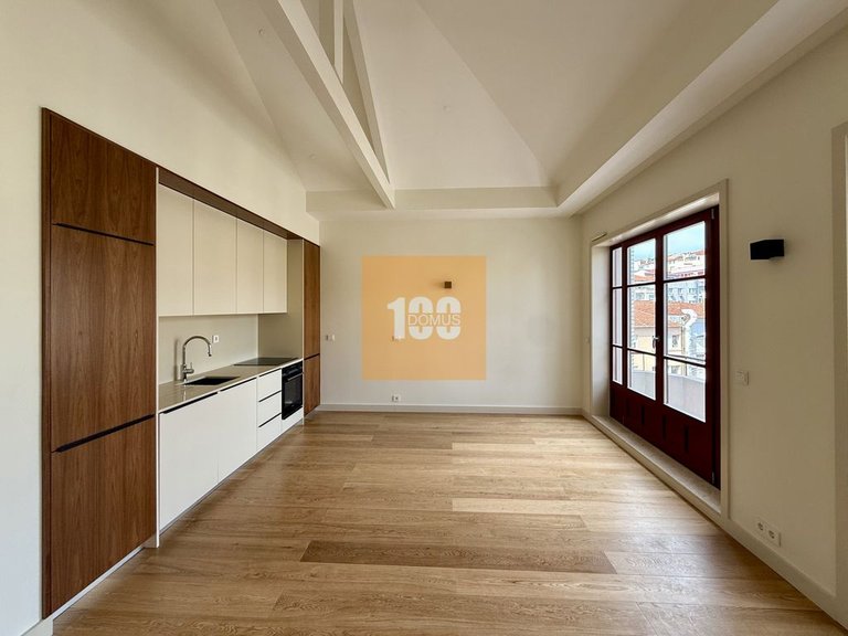 Apartment for Sale in Cedofeita, Santo Ildefonso, Sé, Miragaia, São Nicolau E Vitória, Porto 1