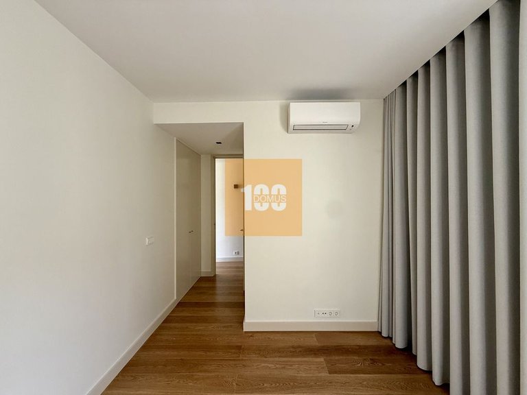 Apartment for Sale in Cedofeita, Santo Ildefonso, Sé, Miragaia, São Nicolau E Vitória, Porto 9