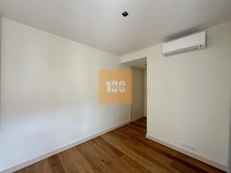 Apartment for Sale in Cedofeita, Santo Ildefonso, Sé, Miragaia, São Nicolau E Vitória, Porto 10