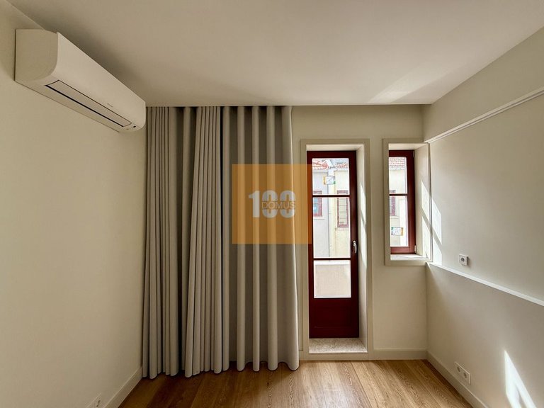 Apartment for Sale in Cedofeita, Santo Ildefonso, Sé, Miragaia, São Nicolau E Vitória, Porto 11