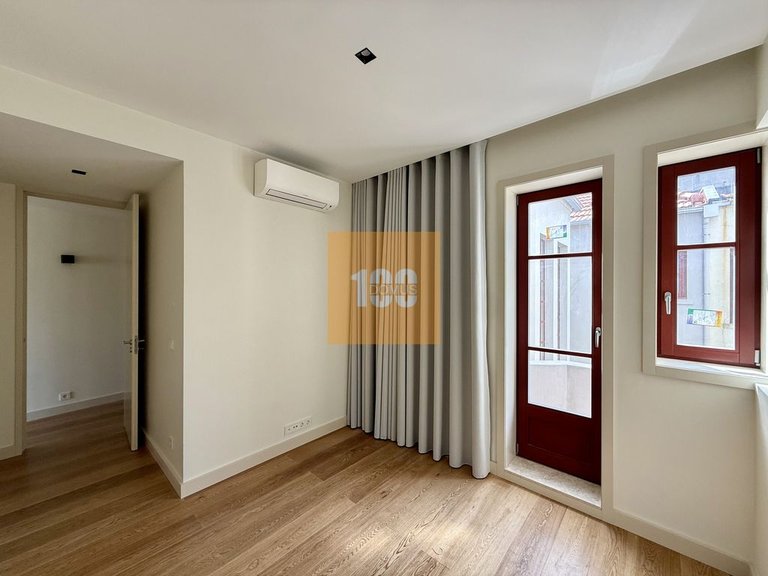 Apartment for Sale in Cedofeita, Santo Ildefonso, Sé, Miragaia, São Nicolau E Vitória, Porto 12