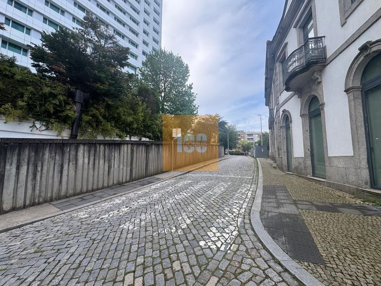 Apartment for Sale in Lordelo Do Ouro E Massarelos, Porto 31