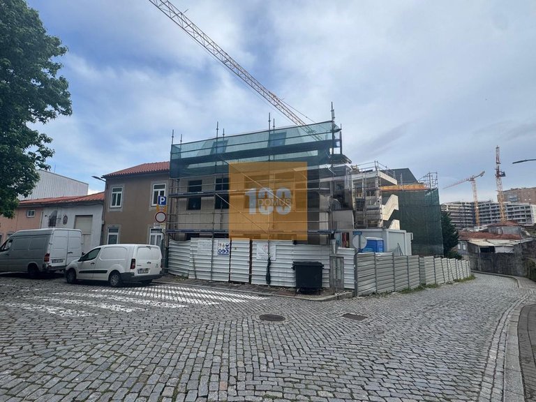 Apartment for Sale in Lordelo Do Ouro E Massarelos, Porto 23