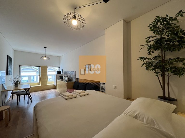 Apartment for Sale in Cedofeita, Santo Ildefonso, Sé, Miragaia, São Nicolau E Vitória, Porto 1