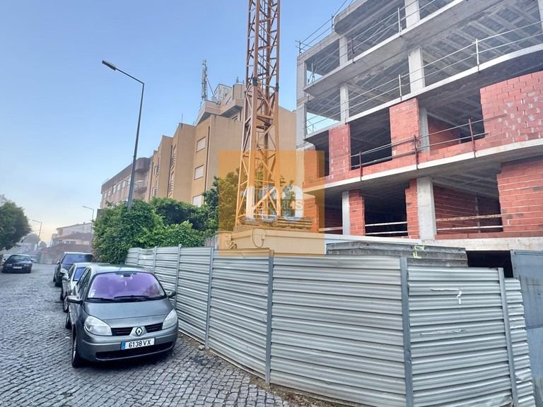 Apartment for Sale in Mafamude, Porto 24