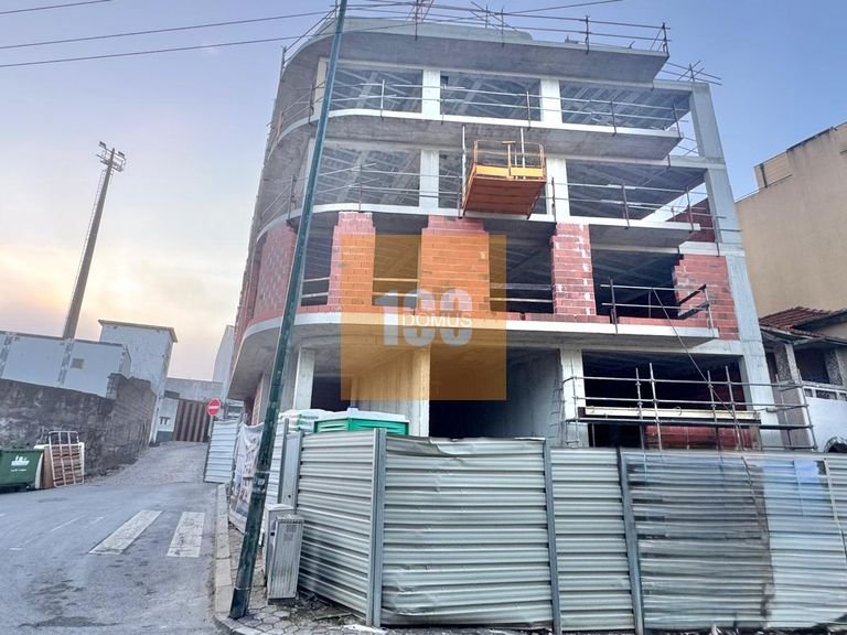 Apartment for Sale in Mafamude, Porto 28