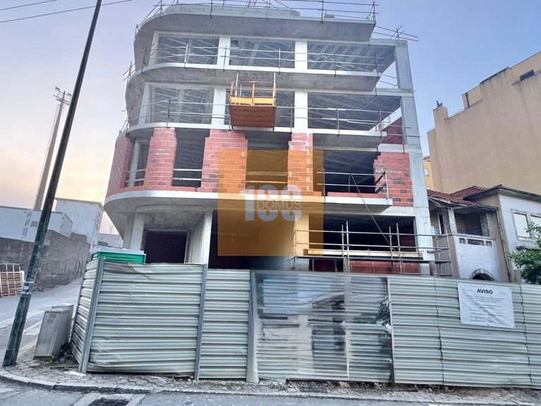 Apartment for Sale in Mafamude, Porto 34