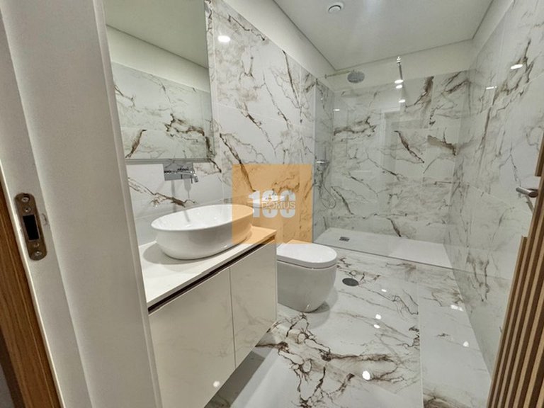 Apartment for Sale in Cedofeita, Santo Ildefonso, Sé, Miragaia, São Nicolau E Vitória, Porto 4